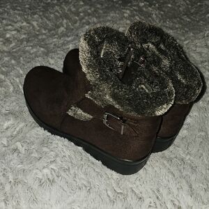 NWOT Patrizia Size EU 38 / 7.5 US Cozy Brown Faux Fur Lined Womens Winter Boots